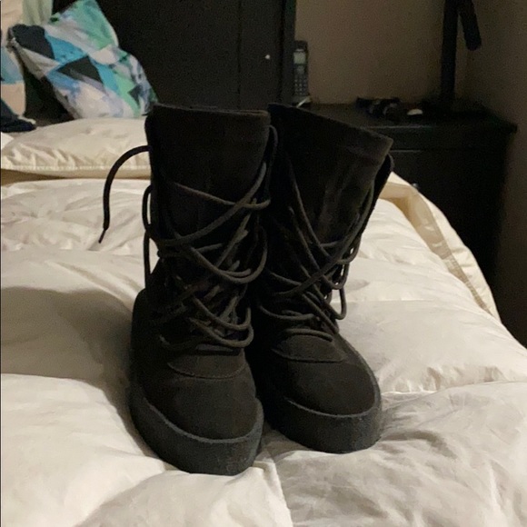 yeezy season 2 boots black
